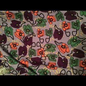Lularoe leggings NWOT TC Telephone